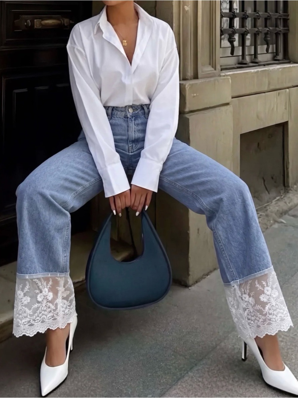 Women Denim Patchwork White Lace Trim Jeans - Picture 2 of 7